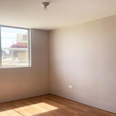 VENTA DE DEPARTAMENTO 1° PISO EN CONDOMINIO, URB. LA PLATA